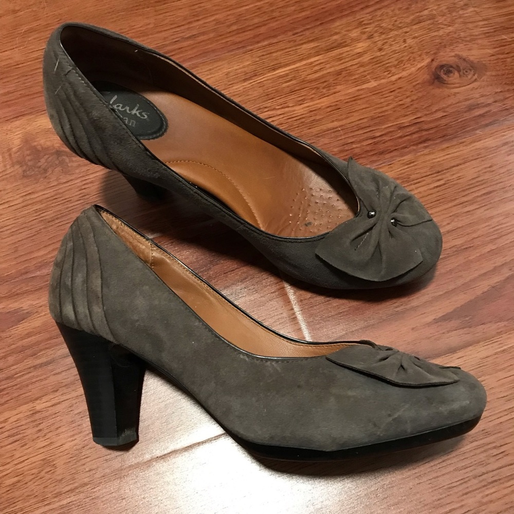 Clarks leather/suede heels